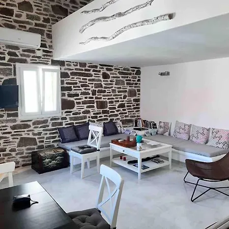 Сasa de vacaciones Galatas Village - The Stone House *