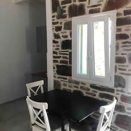 Сasa de vacaciones Galatas Village - The Stone House *